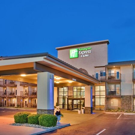 Holiday Inn Express Hotel & Suites Branson 76 Central By Ihg Exterior foto