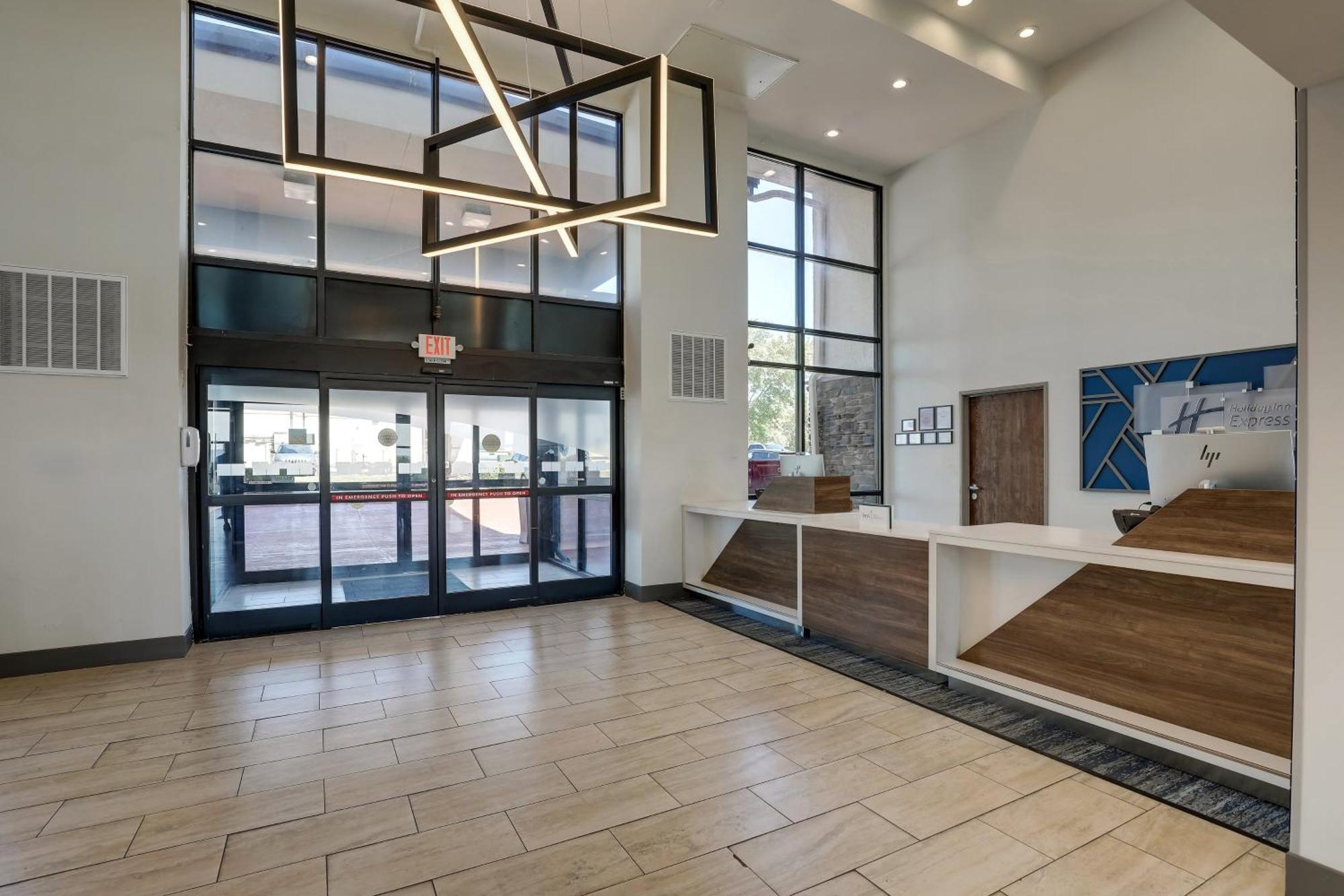 Holiday Inn Express Hotel & Suites Branson 76 Central By Ihg Exterior foto