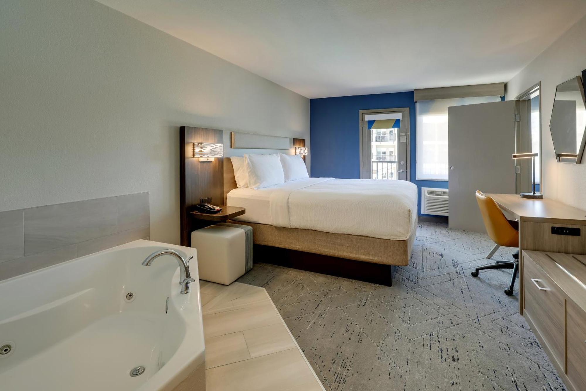 Holiday Inn Express Hotel & Suites Branson 76 Central By Ihg Exterior foto