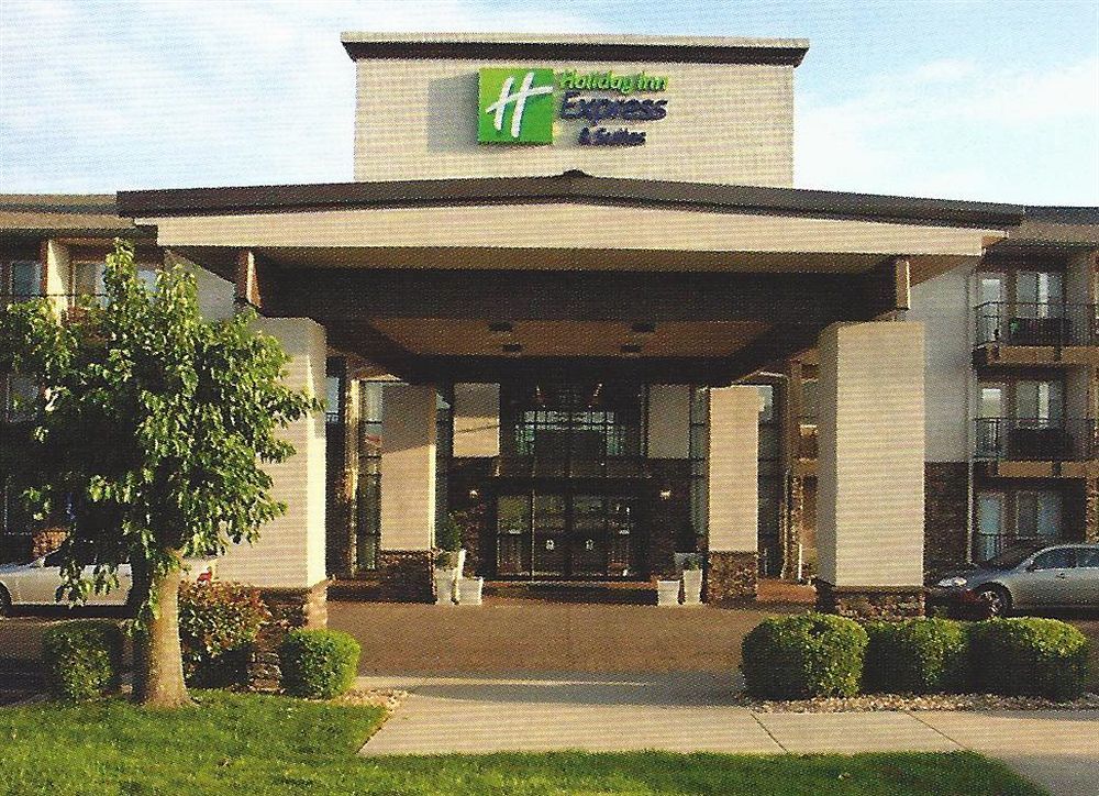 Holiday Inn Express Hotel & Suites Branson 76 Central By Ihg Exterior foto