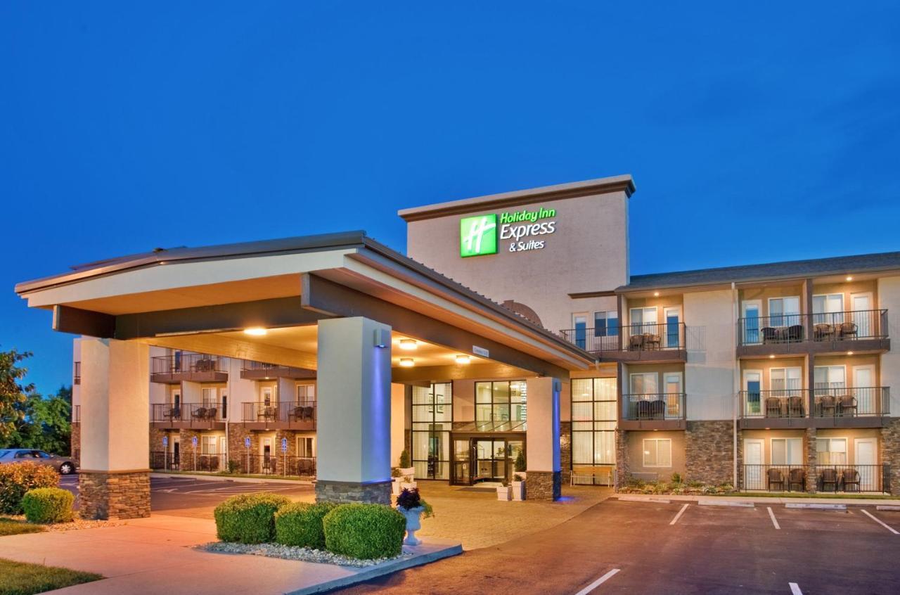 Holiday Inn Express Hotel & Suites Branson 76 Central By Ihg Exterior foto